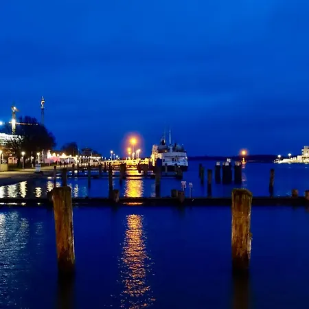 Meeresrauschen 2-zimmer App Mit Meerblick 28 Etage Am Strand Gelegen * Lübeck